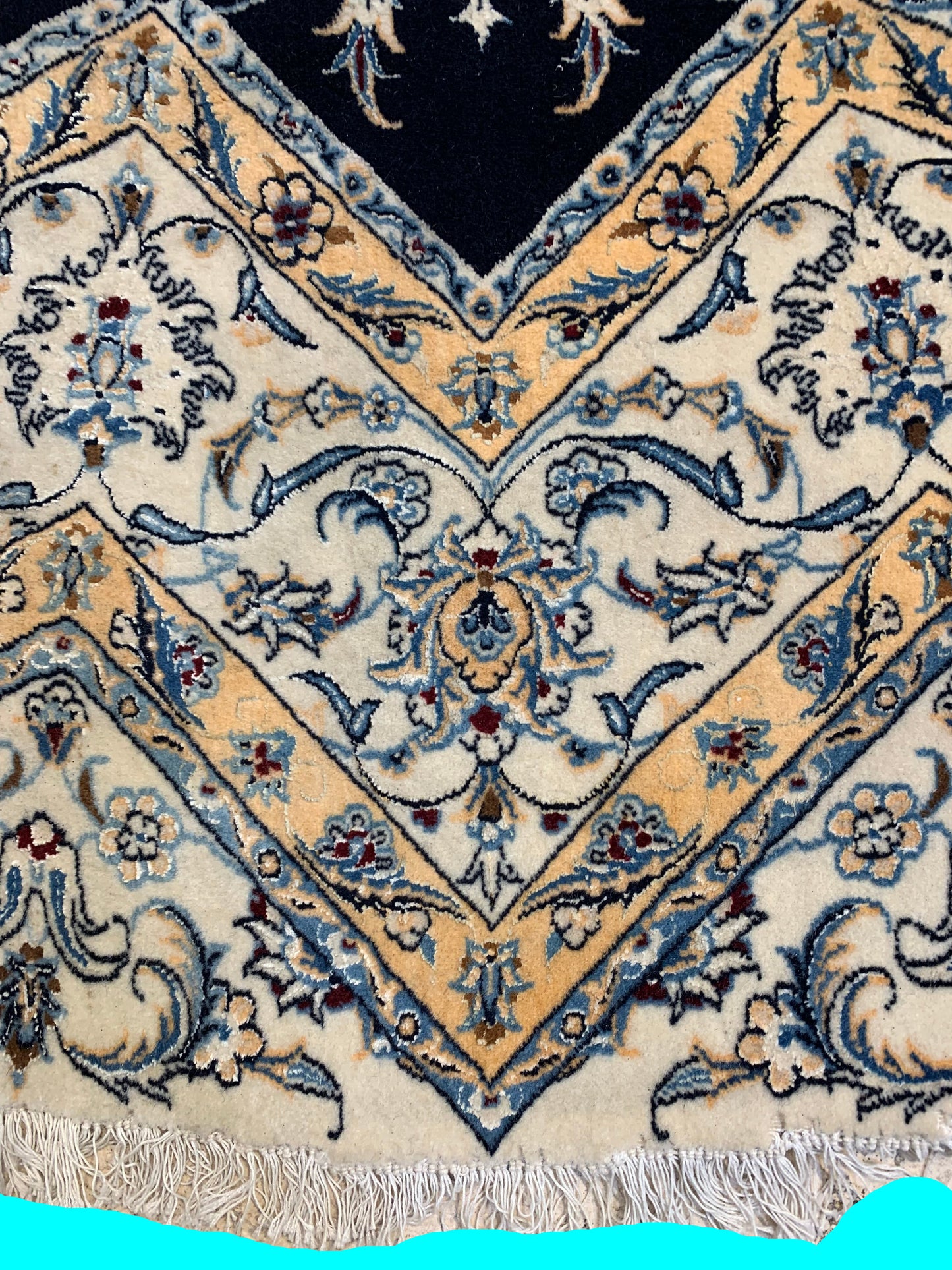 Naeen, Persian Round Rug